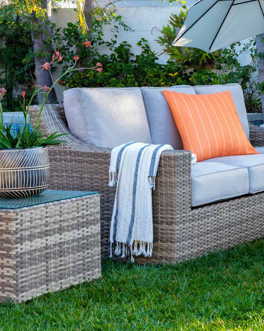 Living Spaces - Outdoor 2020 - Capri Outdoor Daybed